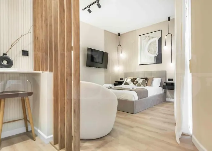 Romantic Getaway Studio In The Center By Rems
