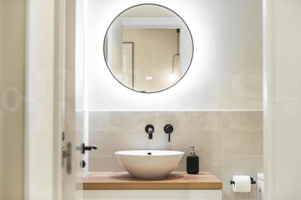 Romantic Getaway In The Center By Rems Apartment Malaga