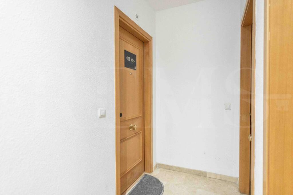 Romantic Getaway In The Center By Rems Apartment