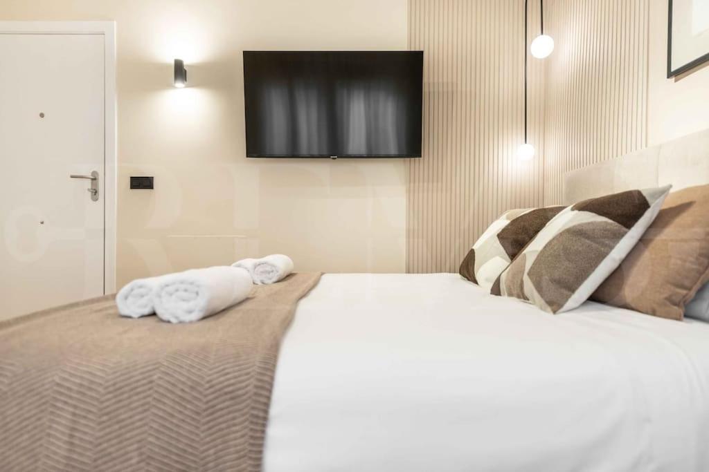 Apartment Romantic Getaway In The Center By Rems *
